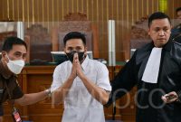 Beranda
Nasional
Ferdy Sambo cs Tak Hadiri Sidang Etik Richard Eliezer di Mabes Polri
