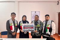 Yayasan Fajar Diinul Islam dan Pengajian Humairah Kembali Donasi untuk Palestina. Foto: Ist