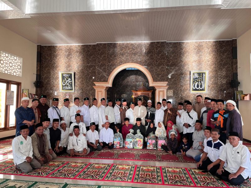 Majelis Zikir Arafah Sumut Safari Subuh ke Masjid Nurul Islam Onan Rungu Samosir. Foto: Ist