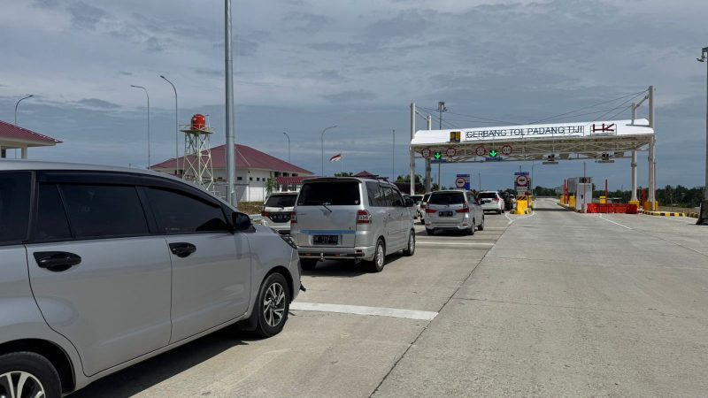 Libur natal dan tahun baru kendaraan melintasi Jalan Tol Sibanceh meningkat. Foto: Ist 
