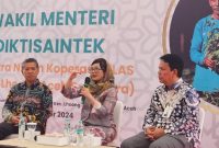 Wamen Stella Christie saat menjadi pembicara di Banda Aceh. Foto: Ist