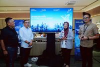 AVP External Communication Telkom Sabri Rasyid, VP Corporate Communication Telkom Andri Herawan Sasoko, OVP Enterprise Marketing & Regional Management Telkom Reni Yustiani, dan OVP Enterprise Product Development Telkom Tanto Suratno saat Media Gathering Telkom, beberapa waktu yang lalu. Foto: Ist