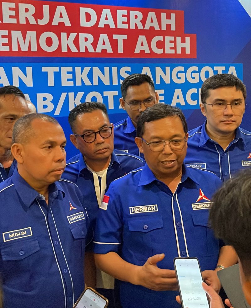 Sekjen DPP Partai Demokrat, Herman Khaeron saat di Banda Aceh. Foto: Ist