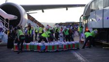 Proses boarding jemaah haji kloter pertama menuju Arab Saudi. Foto: fakhrur/intimes.co.id